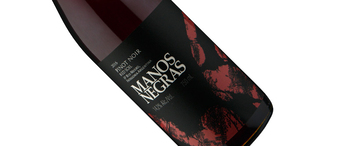 Manos Negras Red Soil Pinot Noir 2016
