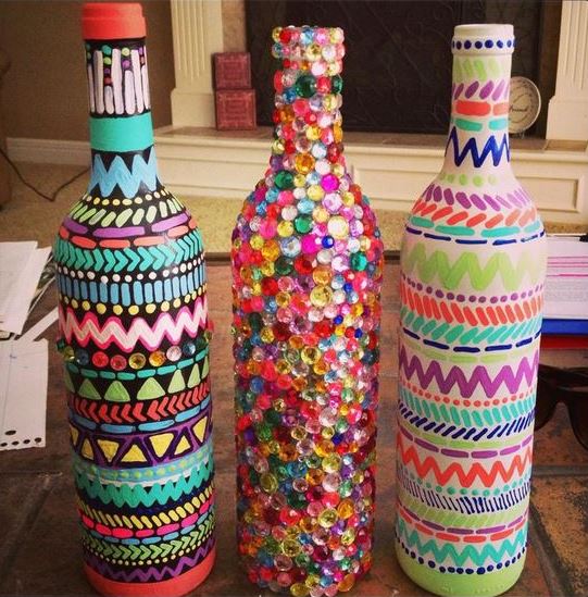 Garrafas de vinho na decoração