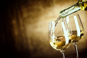 Como é feito o vinho branco | Winepedia
